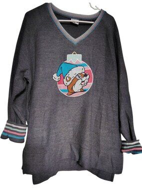 Buc-ee's XL Women's Long Sleeve Shirt, Christmas Bulb Beaver Bucee's Gray V-Neck